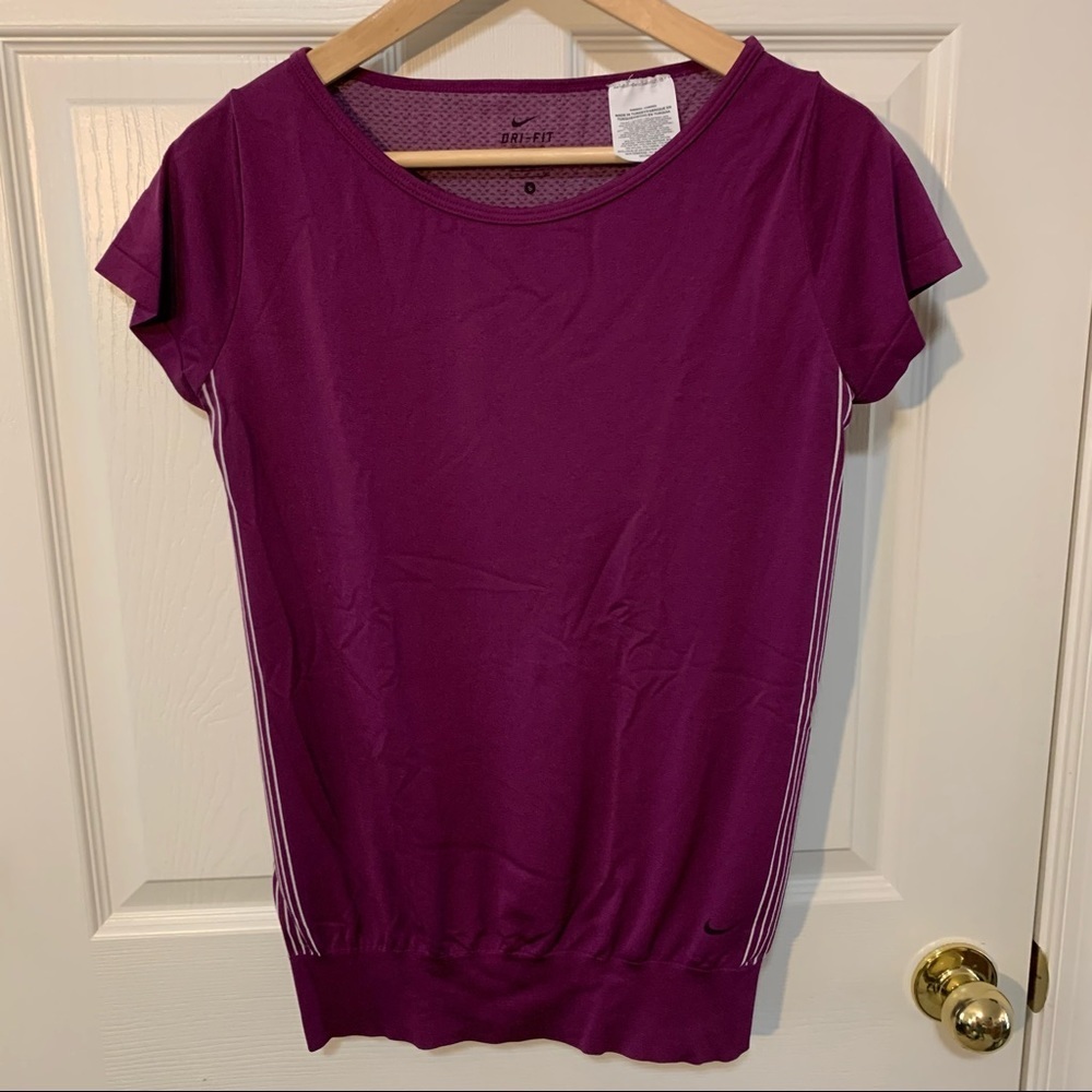 EUC Nike Everyday Leisure Dri-fit Banded Bottom Shirt